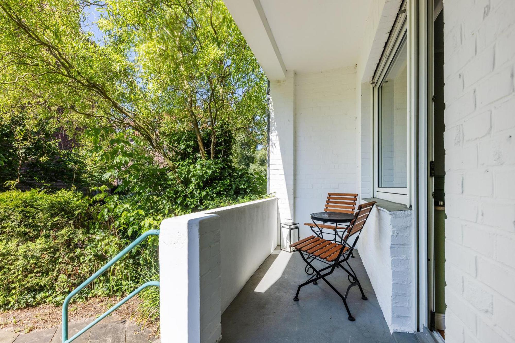 Devon Apartment *